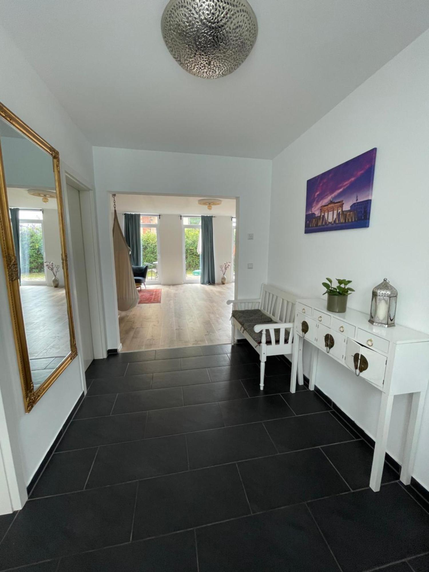Villa Urban House For Families And Berlin Tourists Teltow Exterior foto